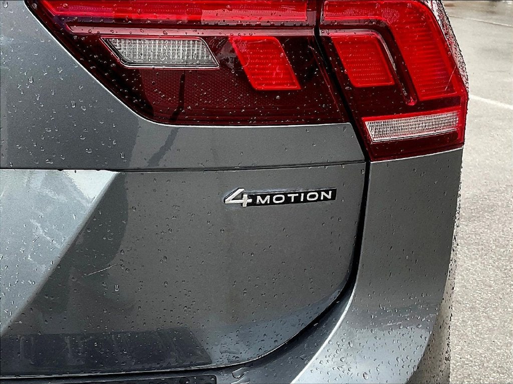 2023 Volkswagen Tiguan 2.0T SE R-Line Black