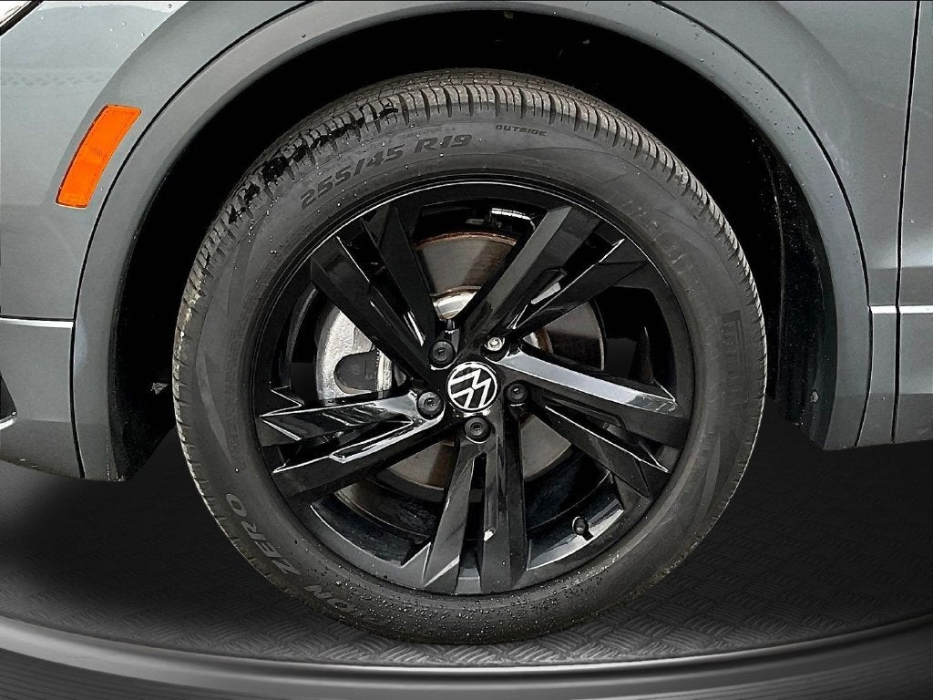 2023 Volkswagen Tiguan 2.0T SE R-Line Black