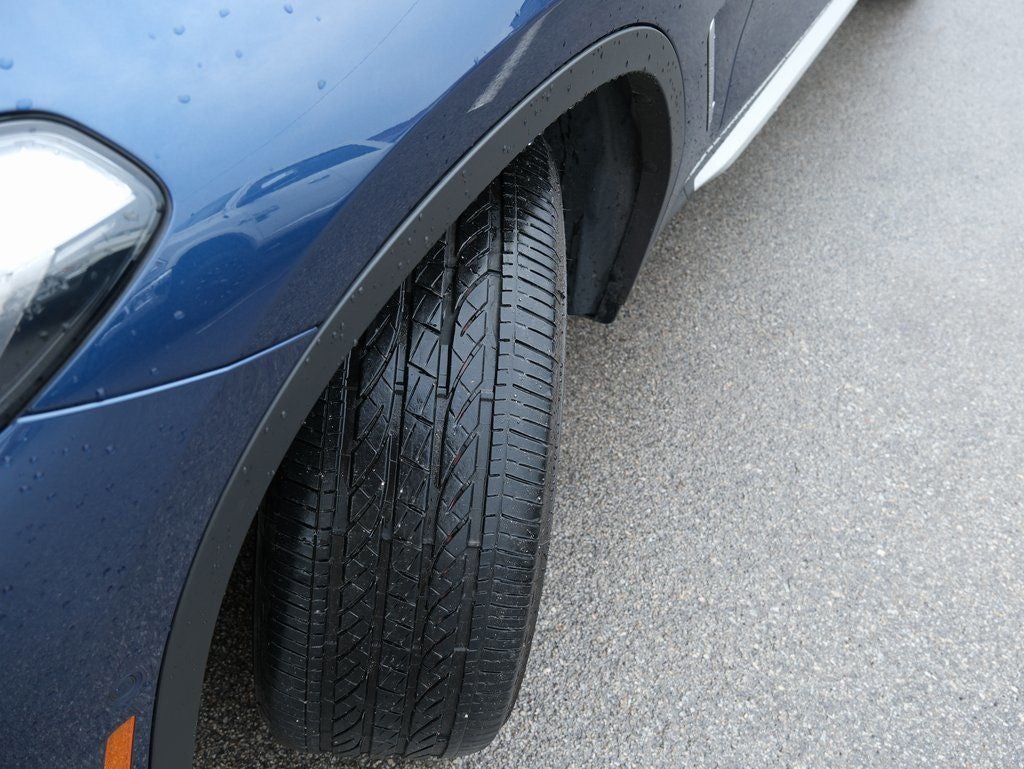 2025 BMW X4 xDrive30i