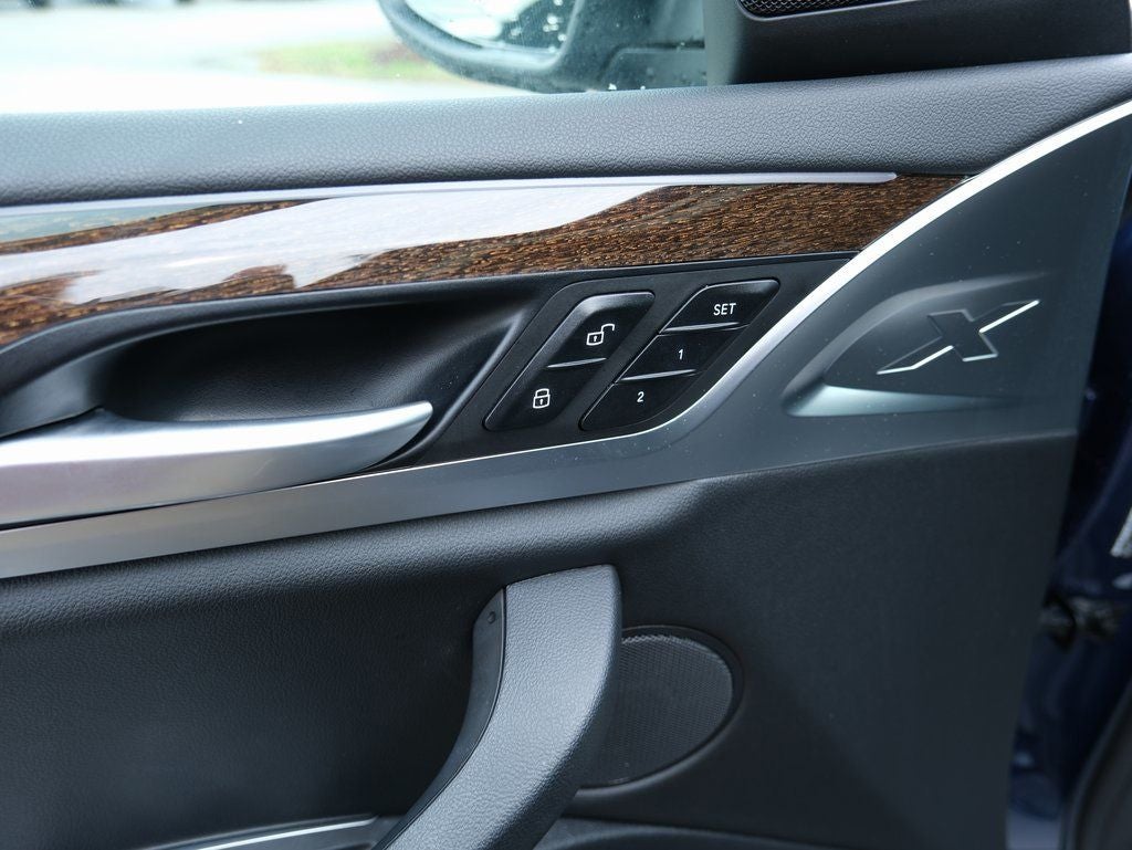 2025 BMW X4 xDrive30i