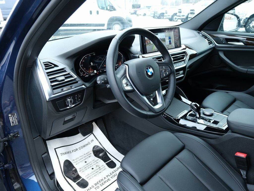 2025 BMW X4 xDrive30i