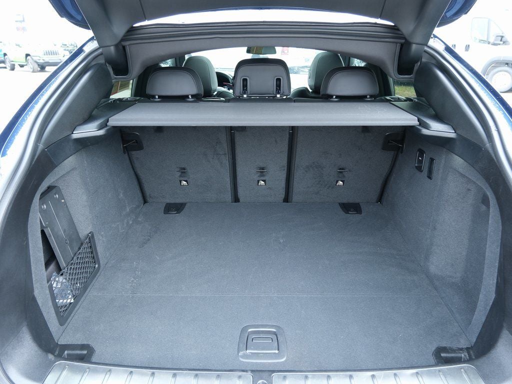 2025 BMW X4 xDrive30i