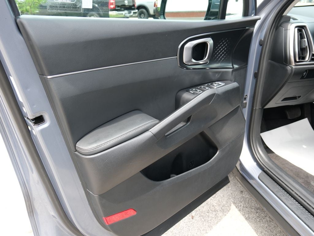 2025 Kia Sorento LX