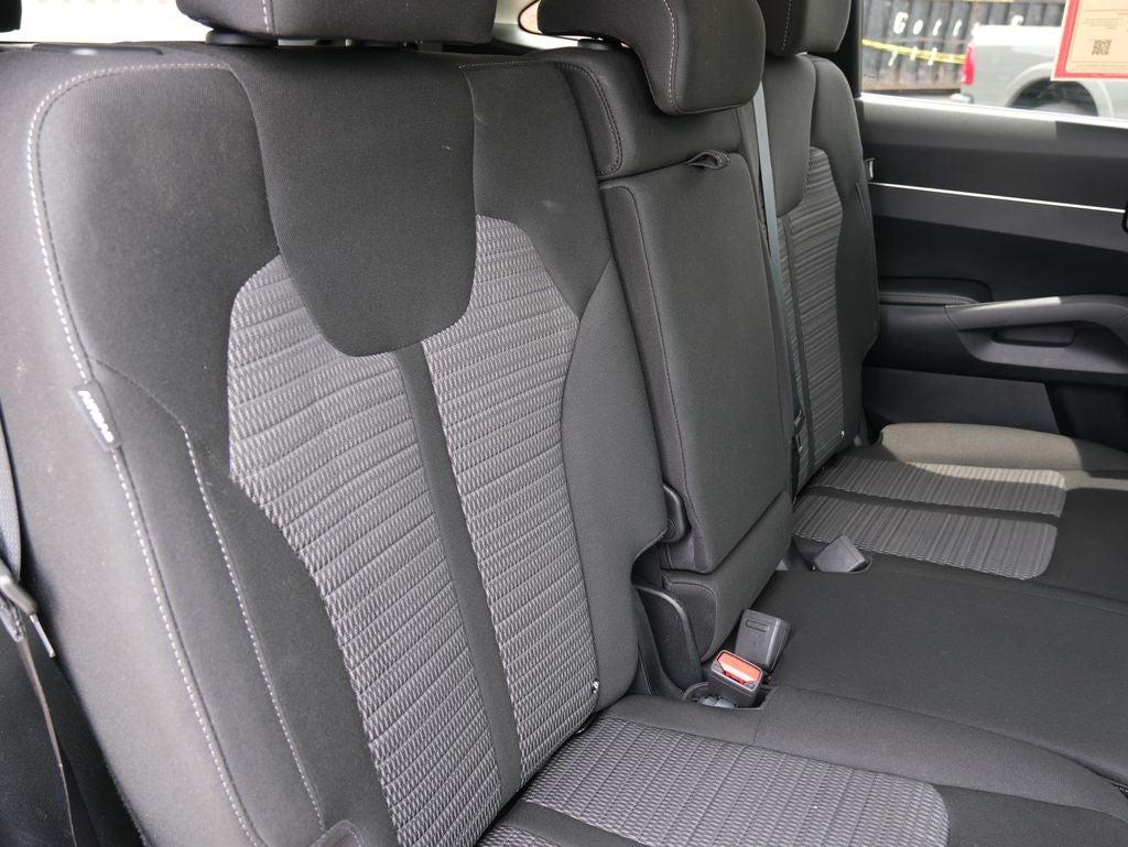 2025 Kia Sorento LX