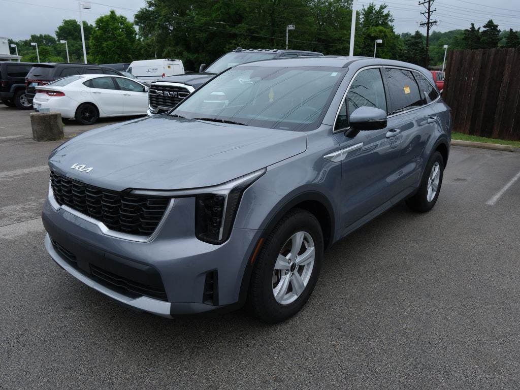 2025 Kia Sorento LX