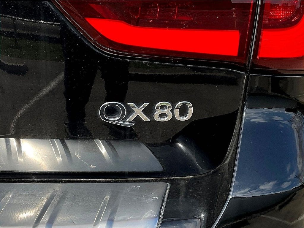 2023 INFINITI QX80 Premium Select