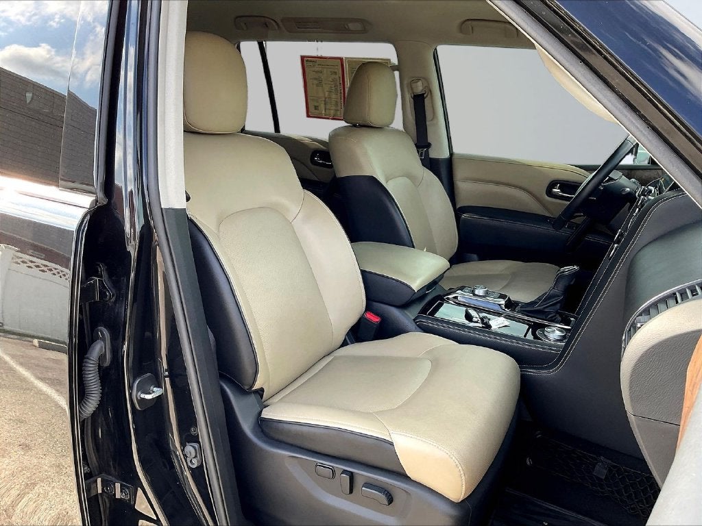 2023 INFINITI QX80 Premium Select