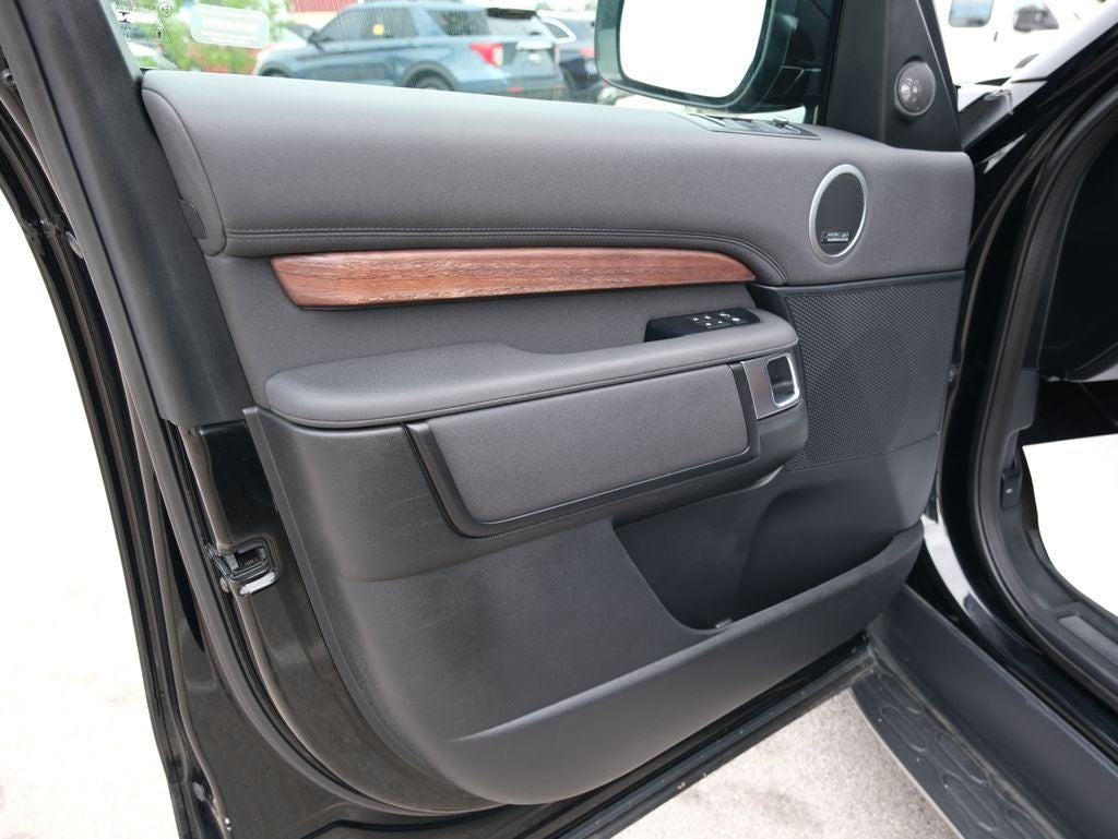 2020 Land Rover Discovery HSE
