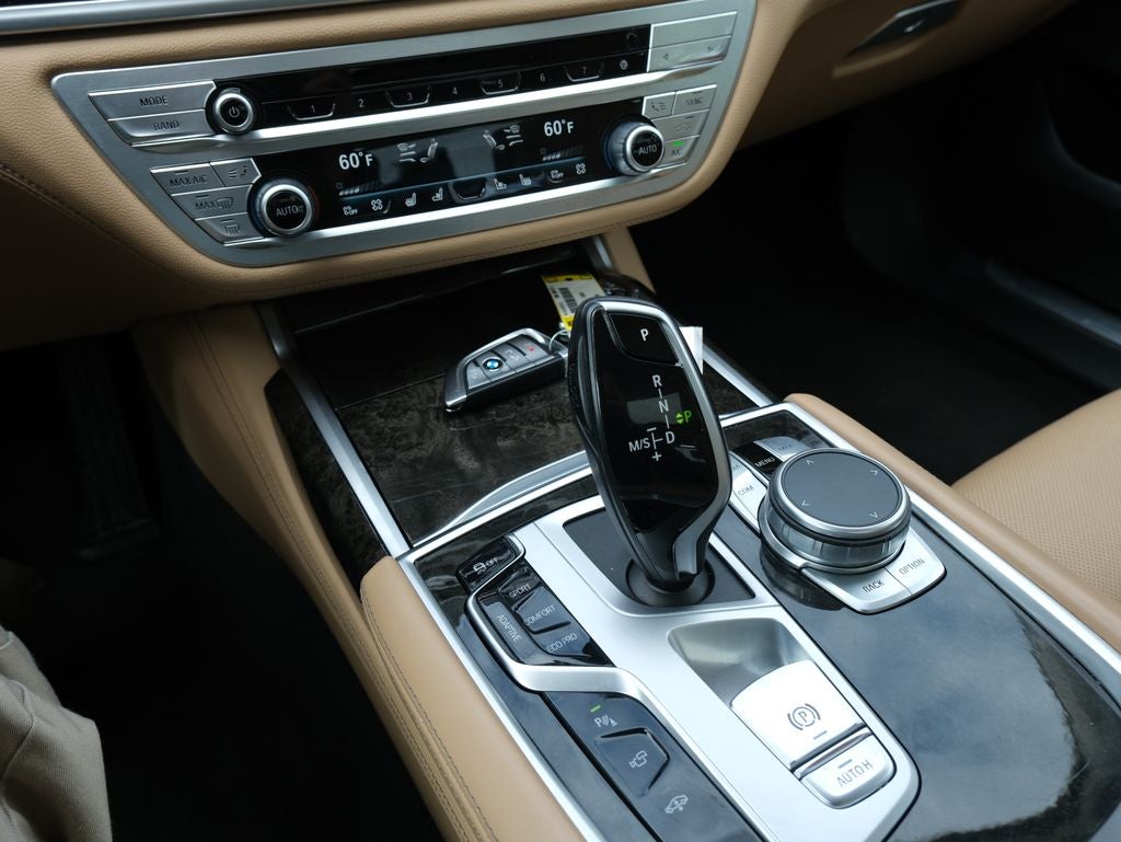 2022 BMW 7 Series 740i xDrive