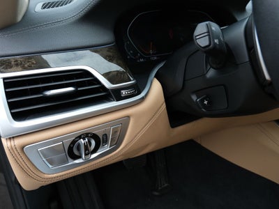 2022 BMW 7 Series 740i xDrive