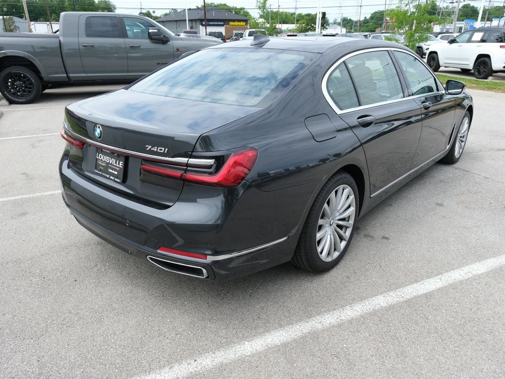 2022 BMW 7 Series 740i xDrive