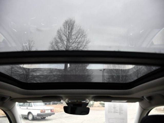 2025 Volvo XC40 B5 Core