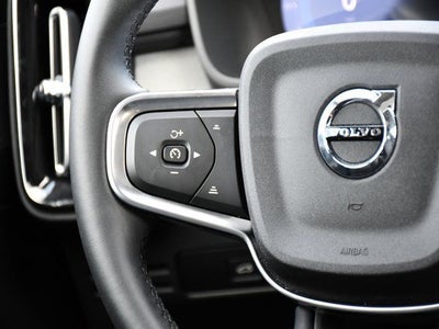 2025 Volvo XC40 B5 Core