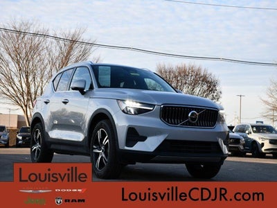 2025 Volvo XC40 B5 Core