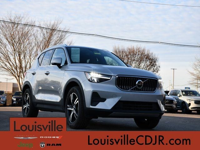 2025 Volvo XC40 B5 Core