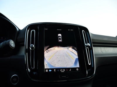 2025 Volvo XC40 B5 Core