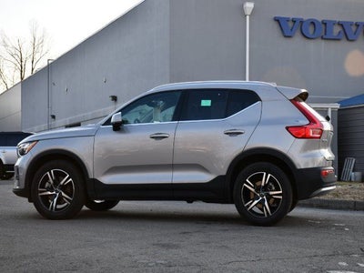 2025 Volvo XC40 B5 Core
