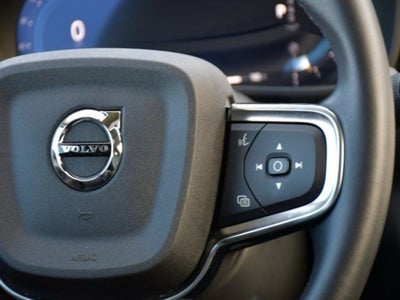 2025 Volvo XC40 B5 Core