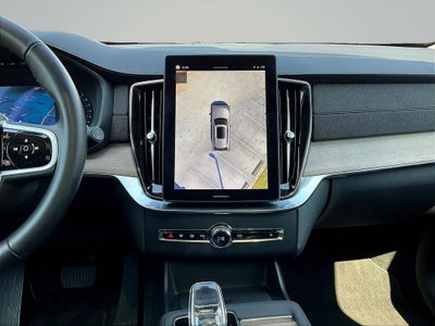 2025 Volvo XC90 B5 Plus 2025.5