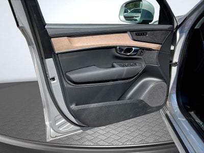 2025 Volvo XC90 B5 Plus 2025.5