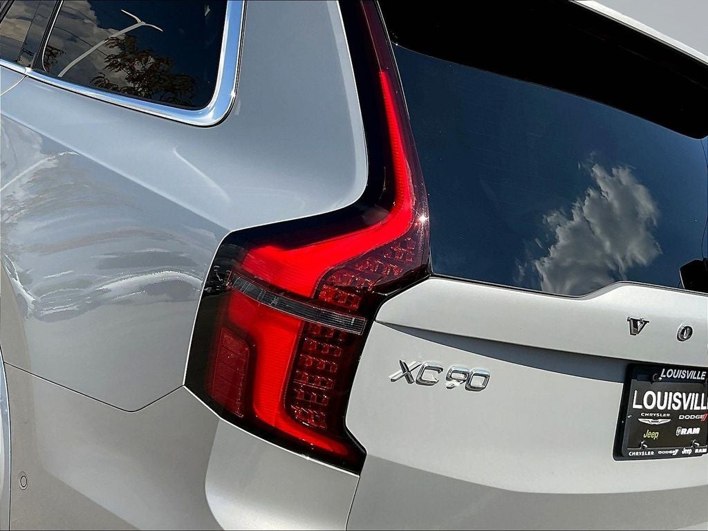 2025 Volvo XC90 B5 Plus 2025.5