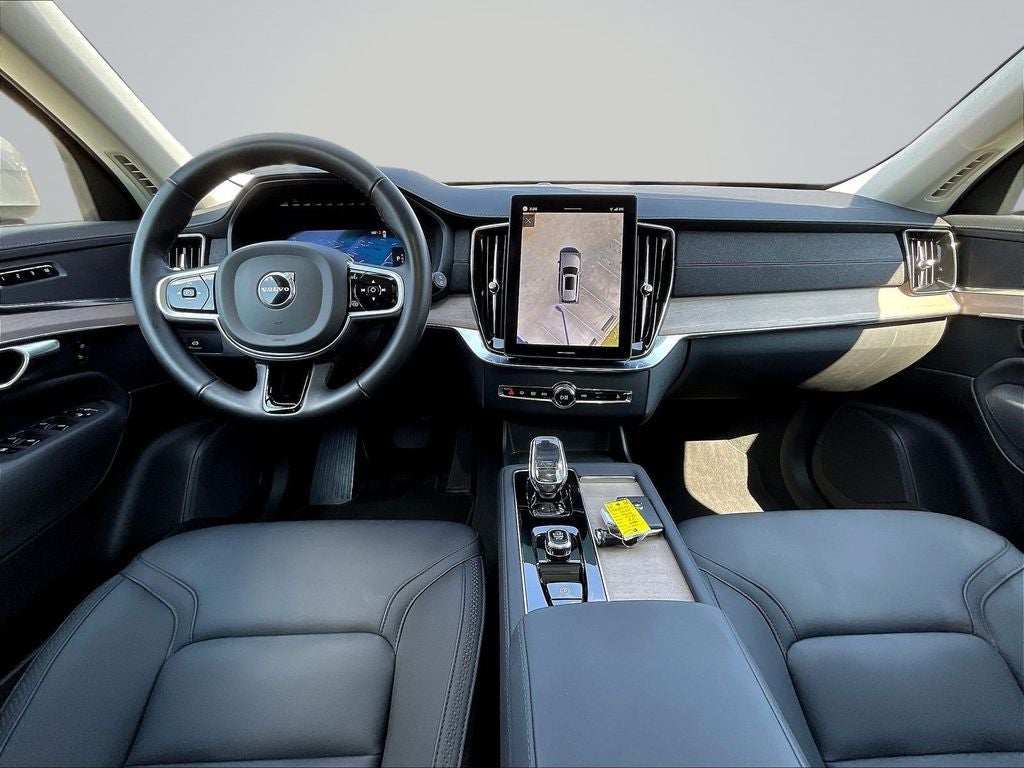 2025 Volvo XC90 B5 Plus 2025.5