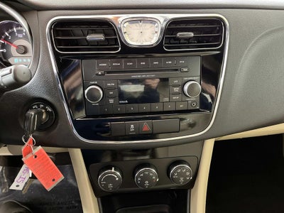 2014 Chrysler 200 Touring Convertible