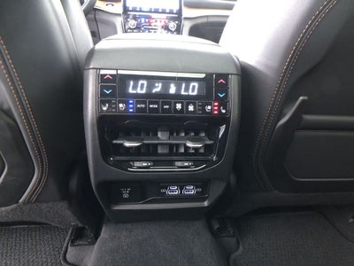 2022 Jeep Grand Cherokee Summit Reserve
