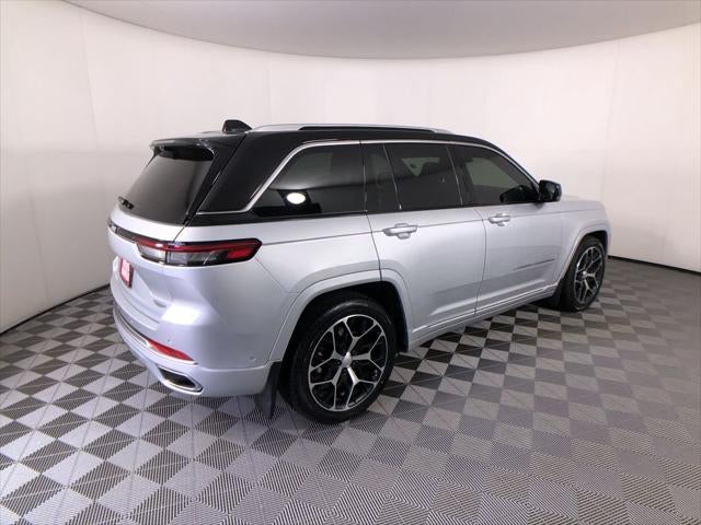 2022 Jeep Grand Cherokee Summit Reserve