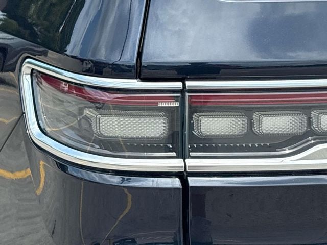 2023 Jeep Grand Wagoneer Base