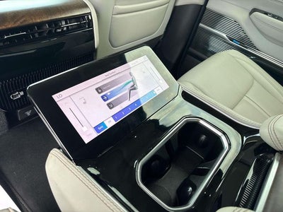 2023 Jeep Grand Wagoneer Base