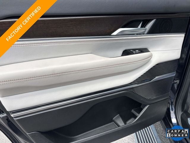 2023 Jeep Grand Wagoneer Base