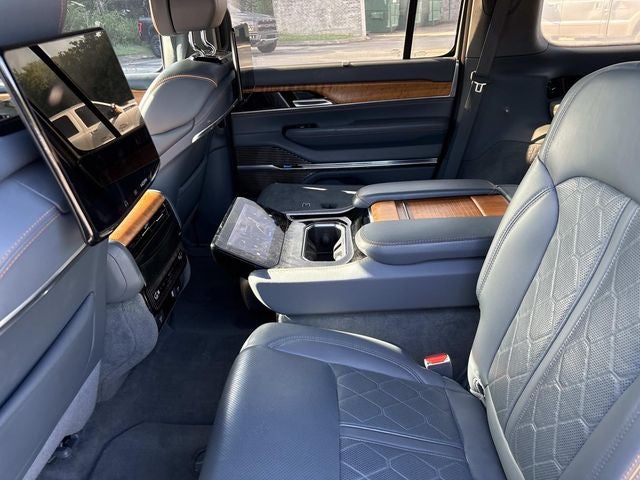 2022 Jeep Grand Wagoneer Series III