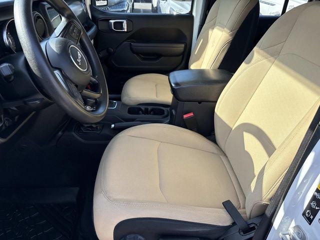 2022 Jeep Gladiator Sport