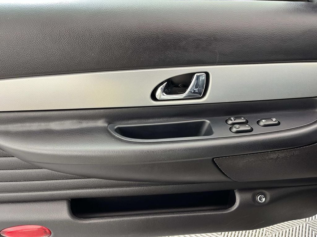 2005 Ford Thunderbird Base