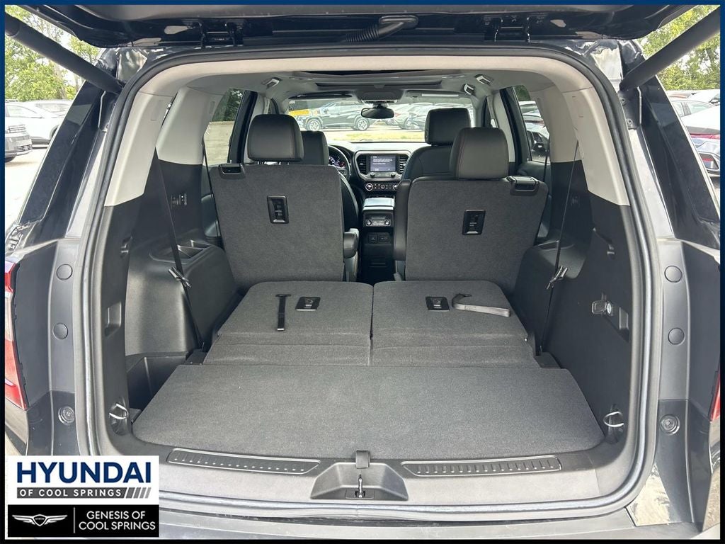 2022 GMC Acadia AT4