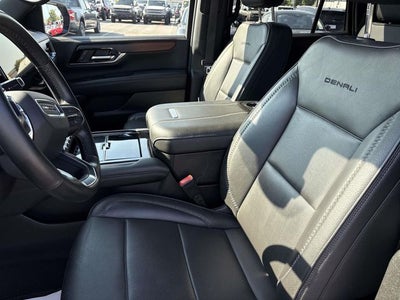 2025 GMC Yukon Denali