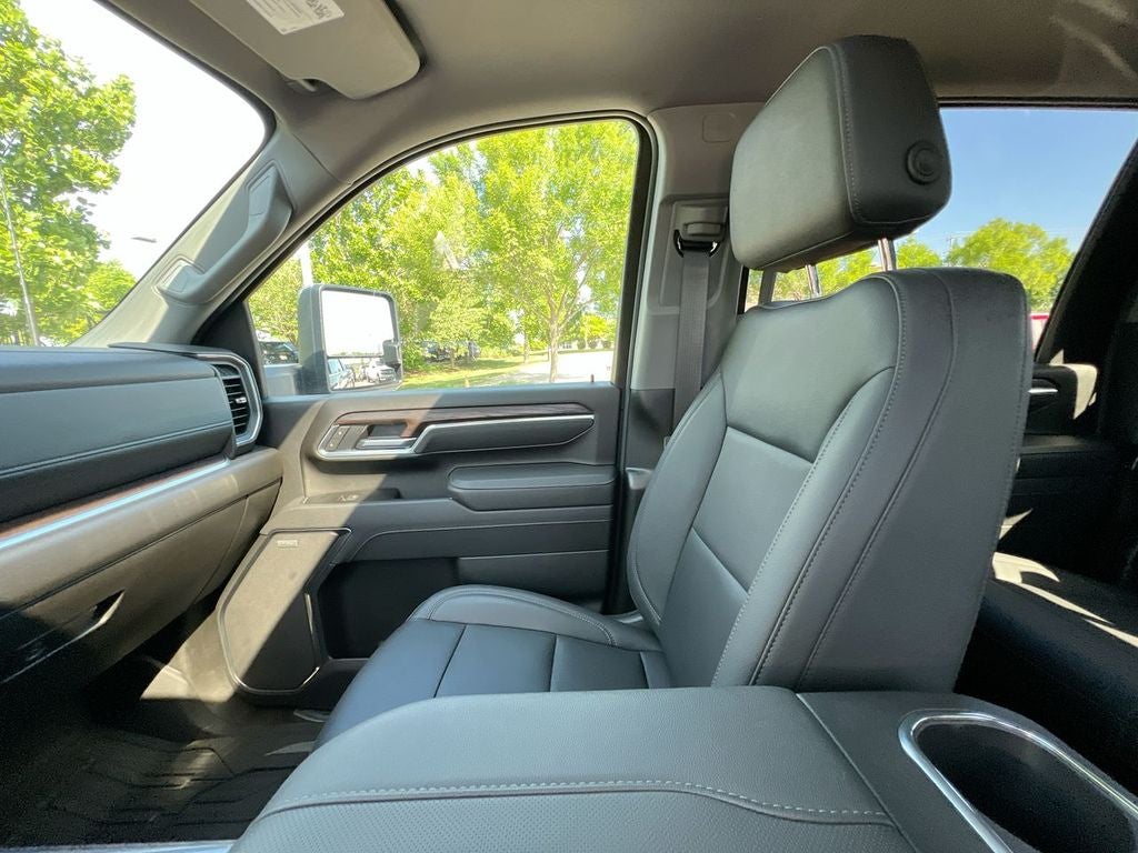 2025 GMC Sierra 2500 SLT