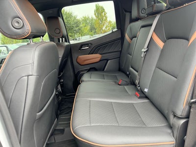 2025 GMC Canyon 4WD AT4