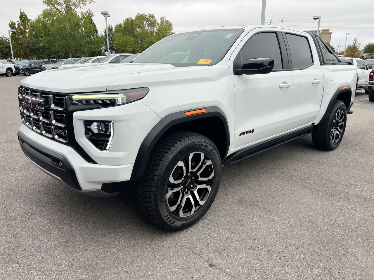2025 GMC Canyon 4WD AT4