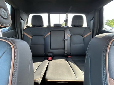 2025 GMC Canyon 4WD AT4