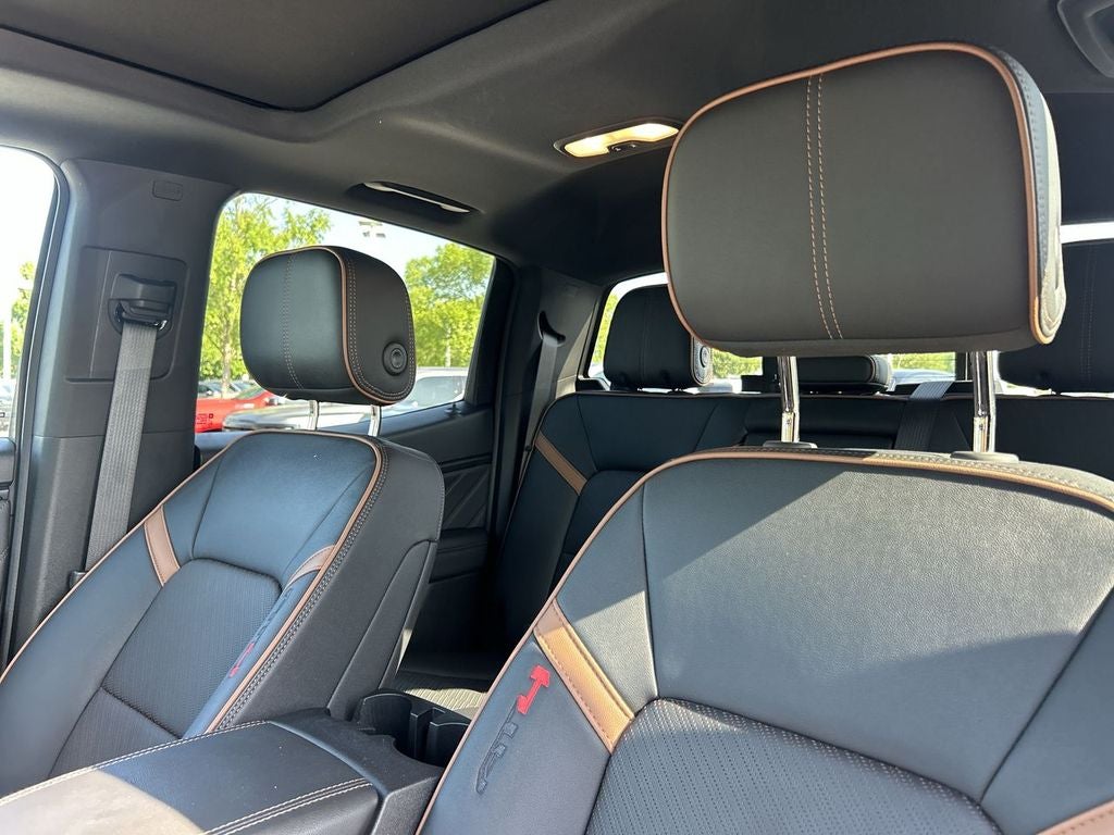 2025 GMC Canyon 4WD AT4