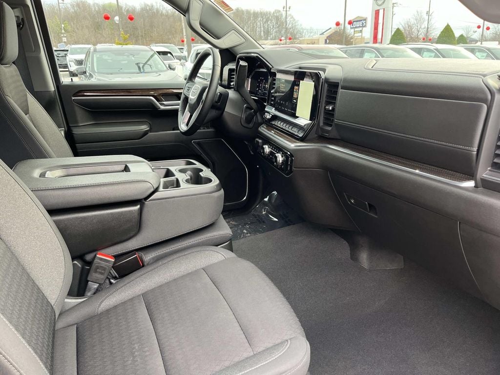 2025 GMC Sierra 1500 Elevation