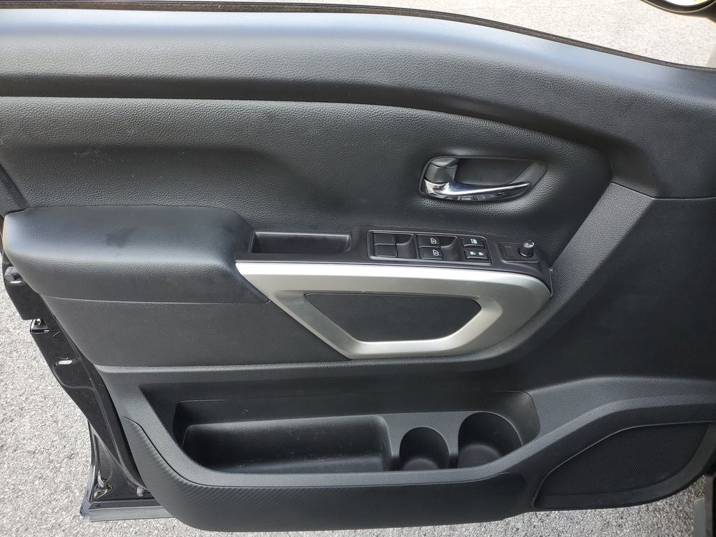 2021 Nissan Titan SV