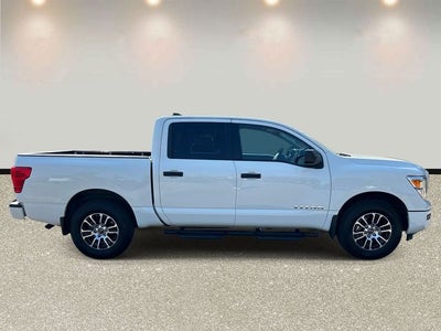 2024 Nissan Titan SV