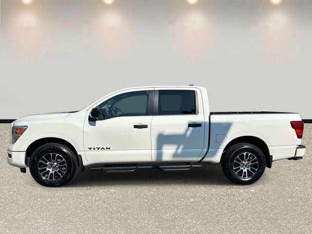 2024 Nissan Titan SV