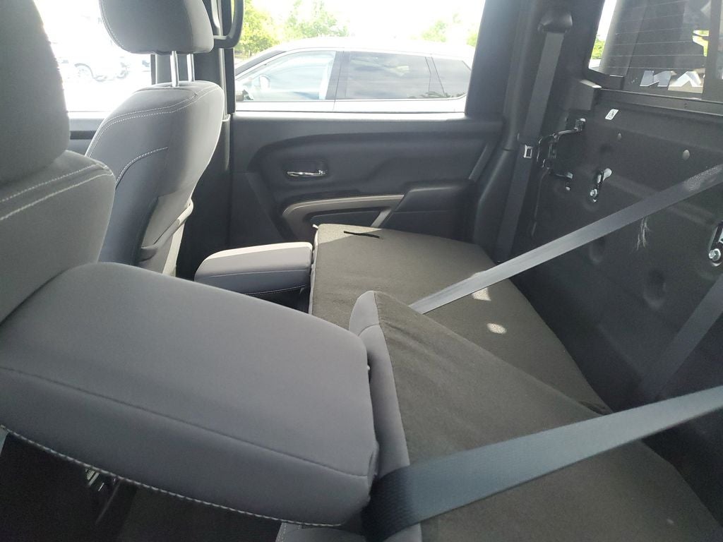 2024 Nissan Titan SV