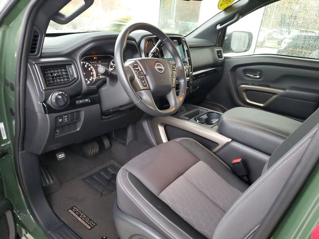 2024 Nissan Titan SV