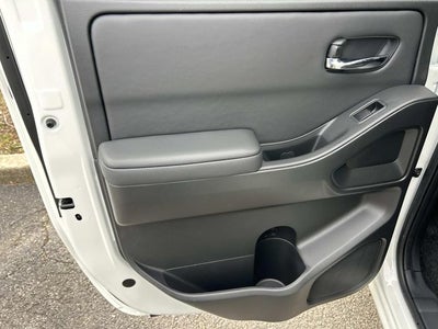 2024 Nissan Frontier SL