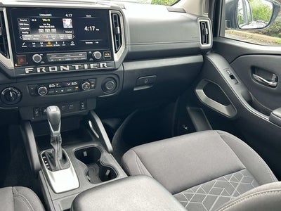 2025 Nissan Frontier SV